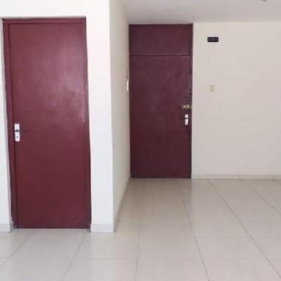 ALQUILER DE OFICINA 1° PISO EN EL CENTRO DE CHICLAYO